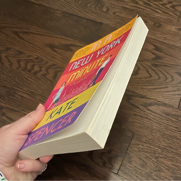 📖 3/$15 In a New York Minute, by Kate Spencer - Picture 3 of 5